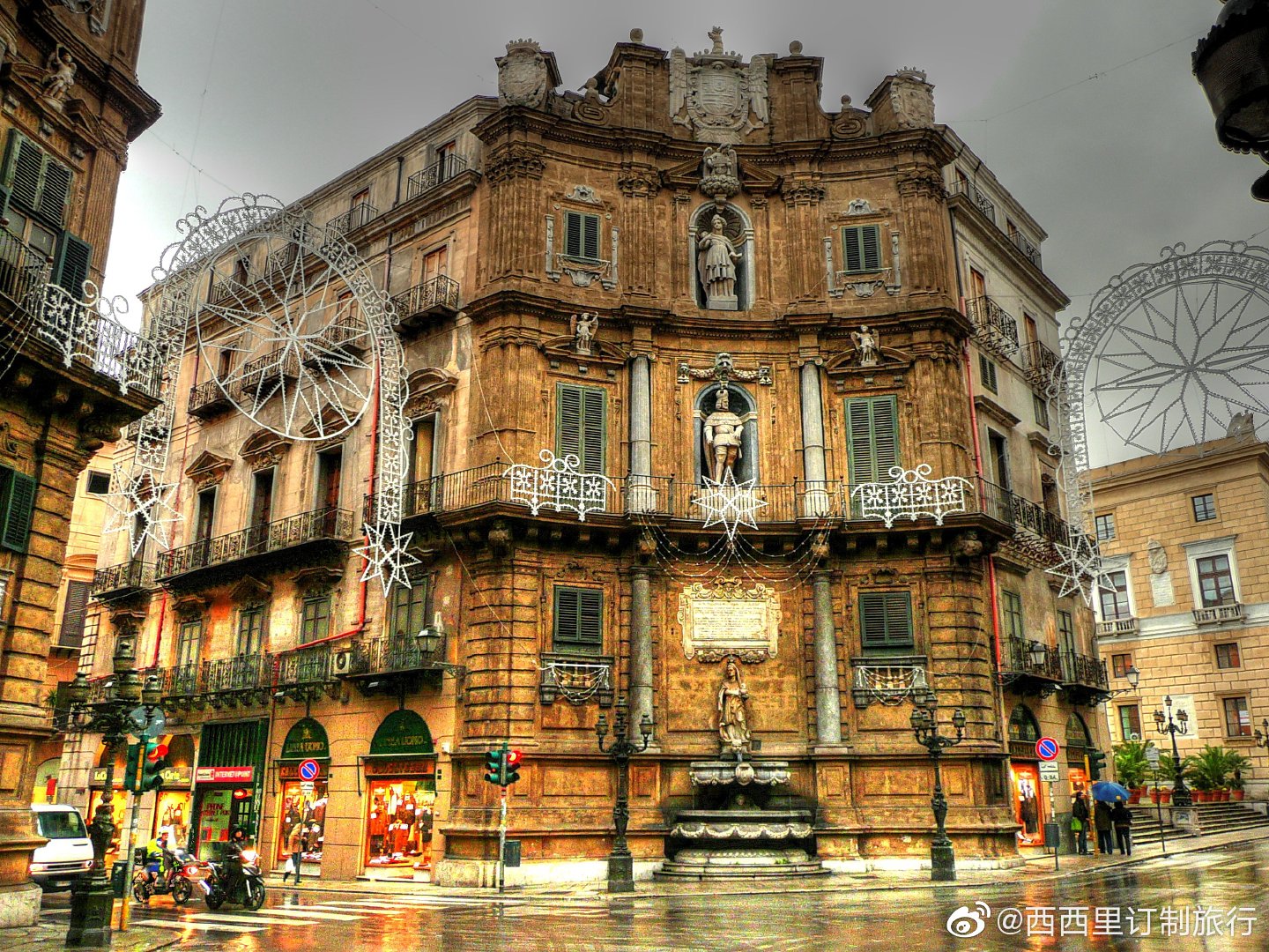 四角广场位于巴勒莫的老城中心,本名为piazza villena
