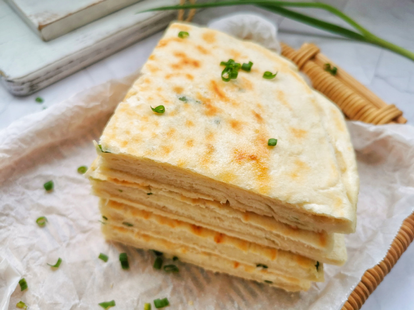 婆婆点名要吃的葱花油饼,1斤面做5个,边做边吃,连菜都省了|葱花|油饼|