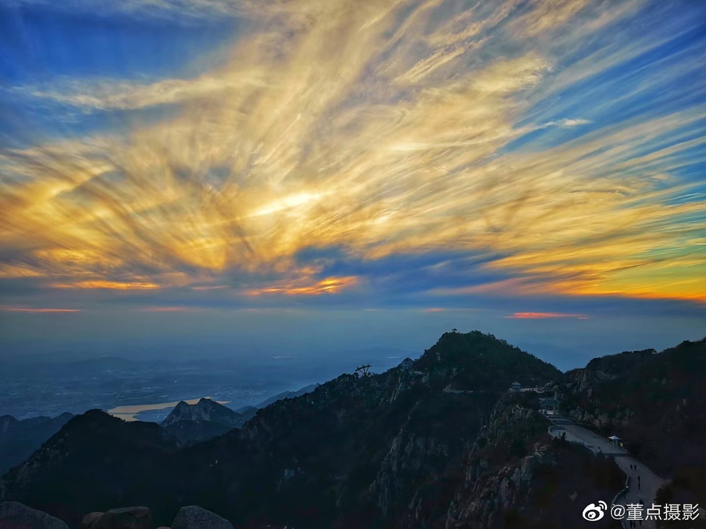今日泰山晚霞泰山景区刘佐仓老师拍摄