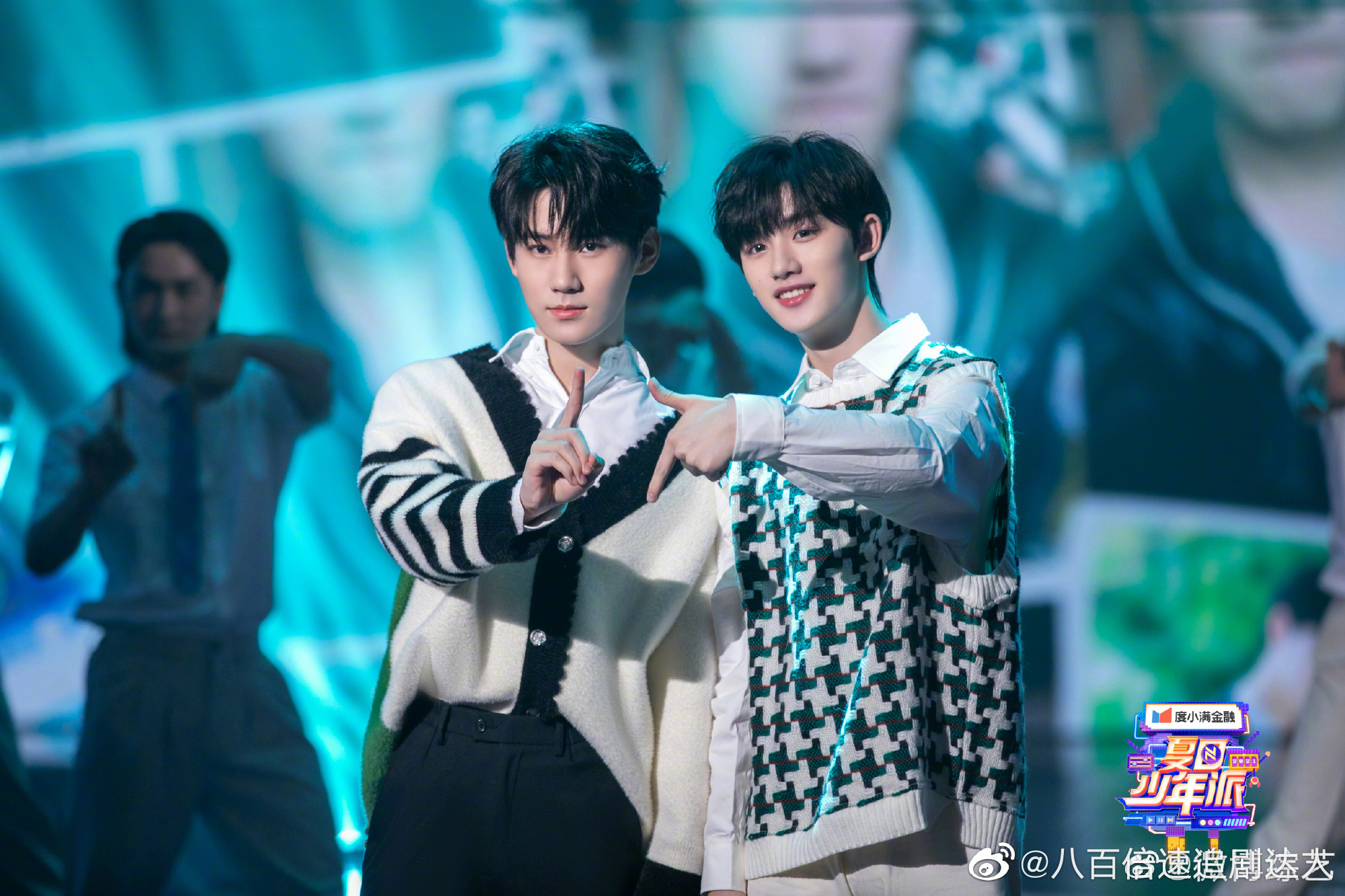 夏日能不能把直拍放出来,今晚的丁程鑫张真源合作舞台……_高清图集