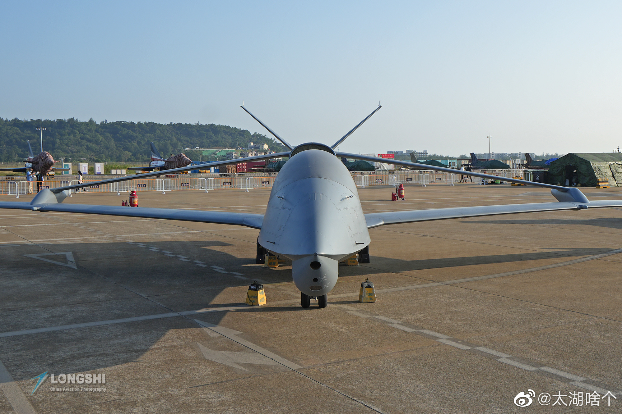 无侦-7高空无人机相当的炫酷,比起美国的RQ-4B好看多了……__财经头条