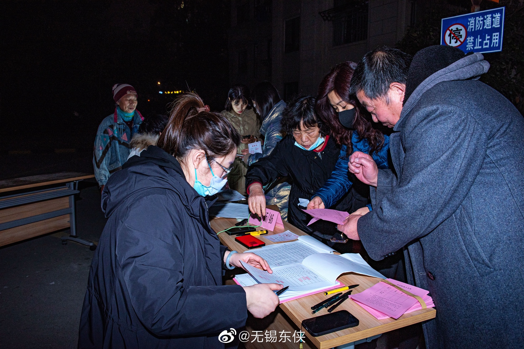 一张选民证,一张选票……__财经头条