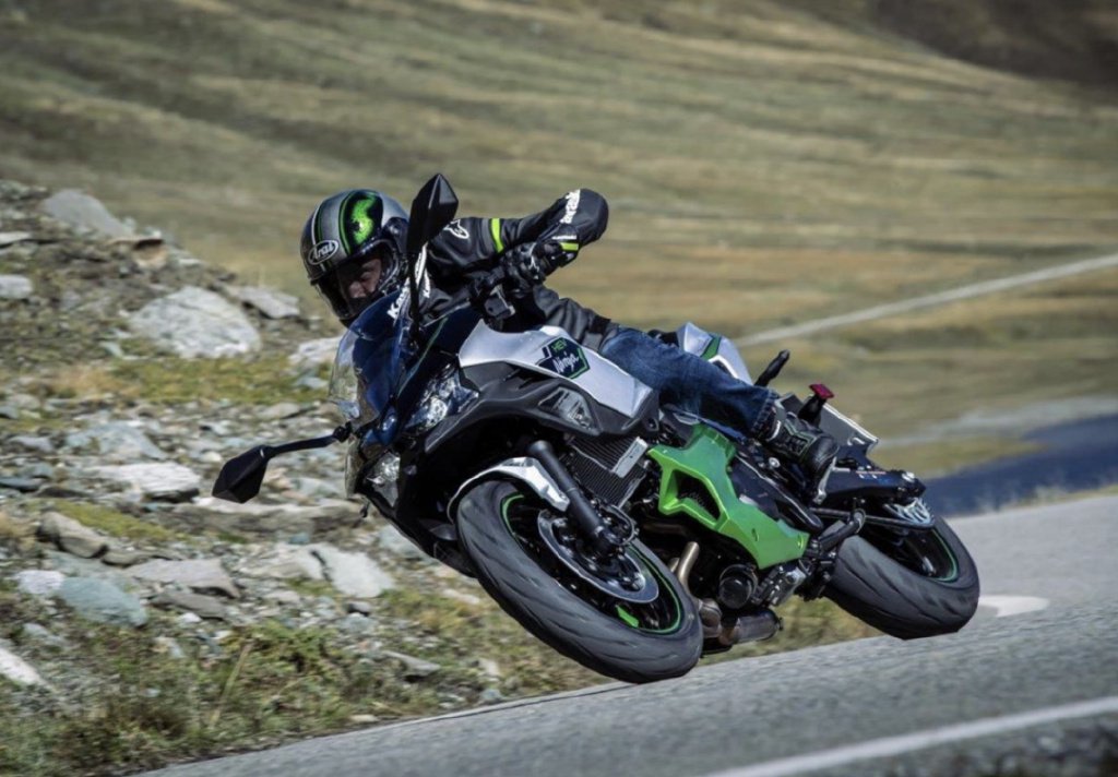 川崎ninja7hev世界第一款量产混合动力摩托车上市