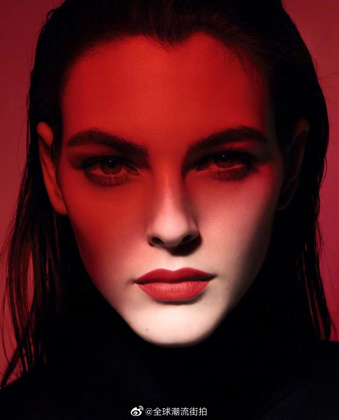 vittoria ceretti,粉丝亲切称为vc,也是老佛爷生前的新晋宠儿__财经头