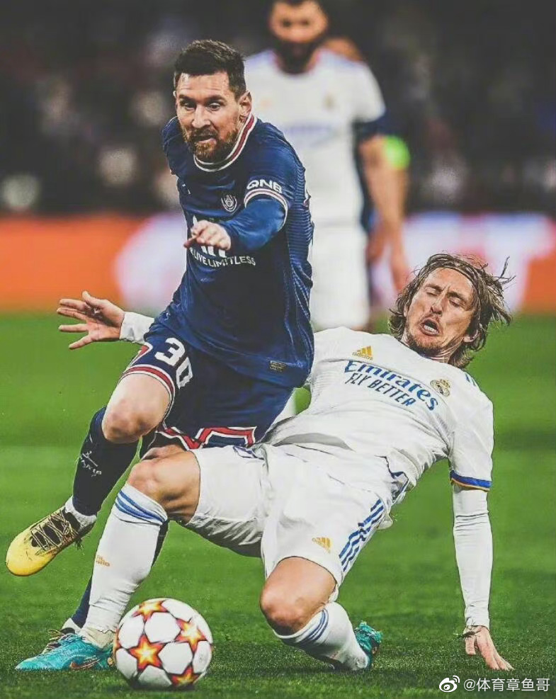 再次回顾:36岁的莫德里奇精准铲断34岁的梅西!__财经头条