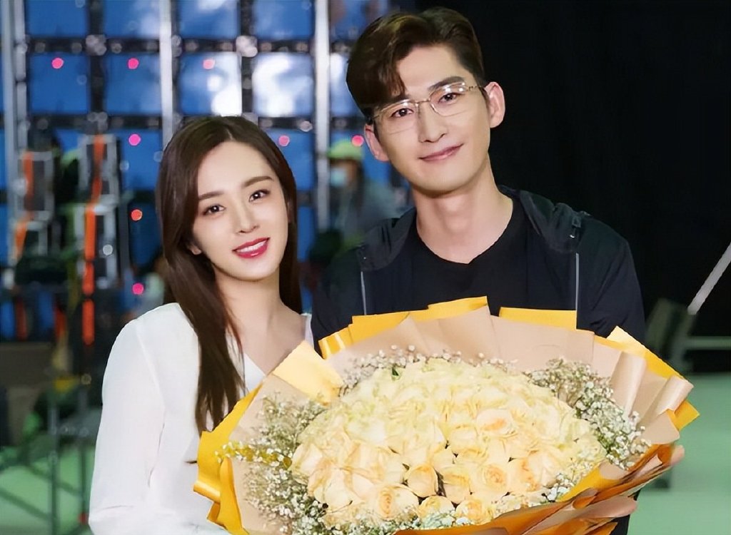 《东八区的先生们》登顶电视剧热播榜,张翰的“低俗营销”有效果休闲区蓝鸢梦想 - Www.slyday.coM 《东八区的先生们》登顶电视剧热播榜,张翰的“低俗营销”有效果休闲区蓝鸢梦想 - Www.slyday.coM