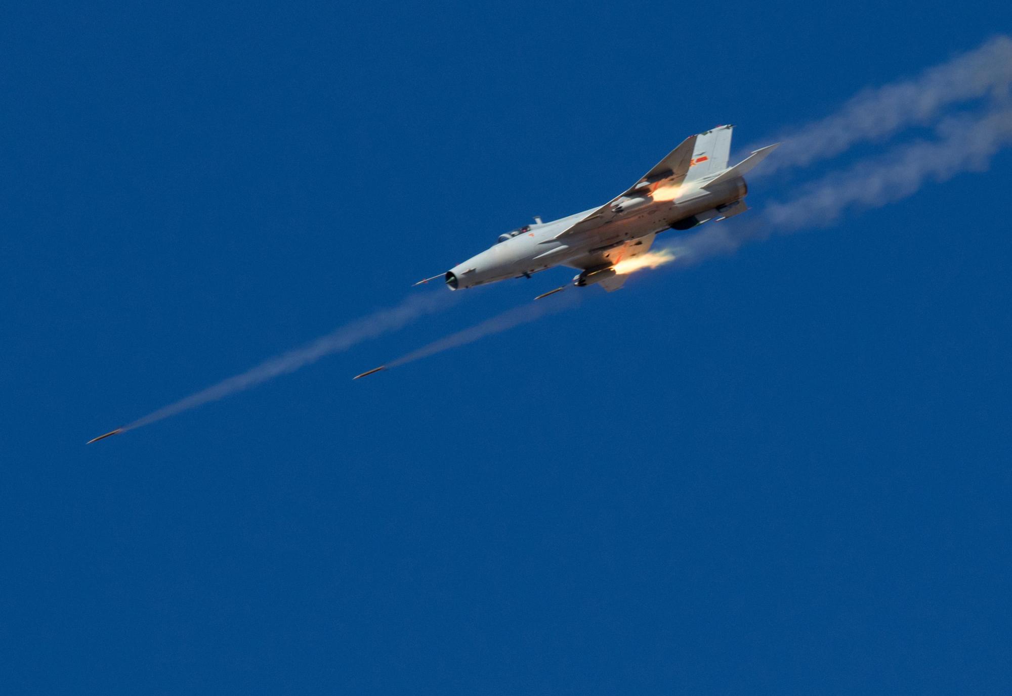 廉颇老矣尚能饭否为啥苏27都退役了歼7歼8还在服役