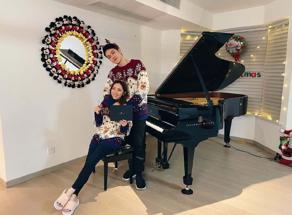 邓紫棋罕见秀恩爱,晒MV花絮照,与男友四目相对深情相拥尽显甜蜜休闲区蓝鸢梦想 - Www.slyday.coM 邓紫棋罕见秀恩爱,晒MV花絮照,与男友四目相对深情相拥尽显甜蜜休闲区蓝鸢梦想 - Www.slyday.coM