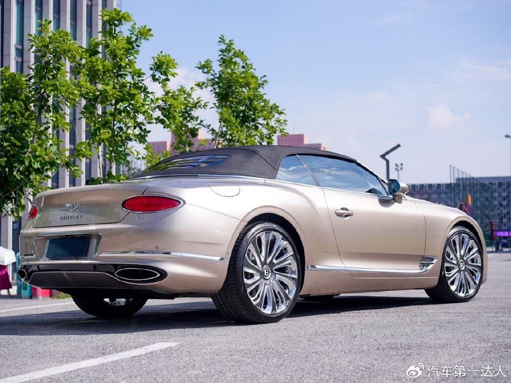 纯手工打造的奢华稀有蓝色世爵c8aileron