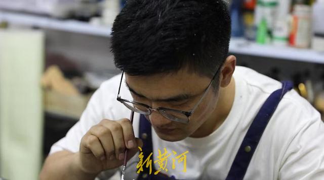 济南手艺人微缩重现《武林外传》“同福客栈”：含200多个物件，最小摆件仅6mm休闲区蓝鸢梦想 - Www.slyday.coM