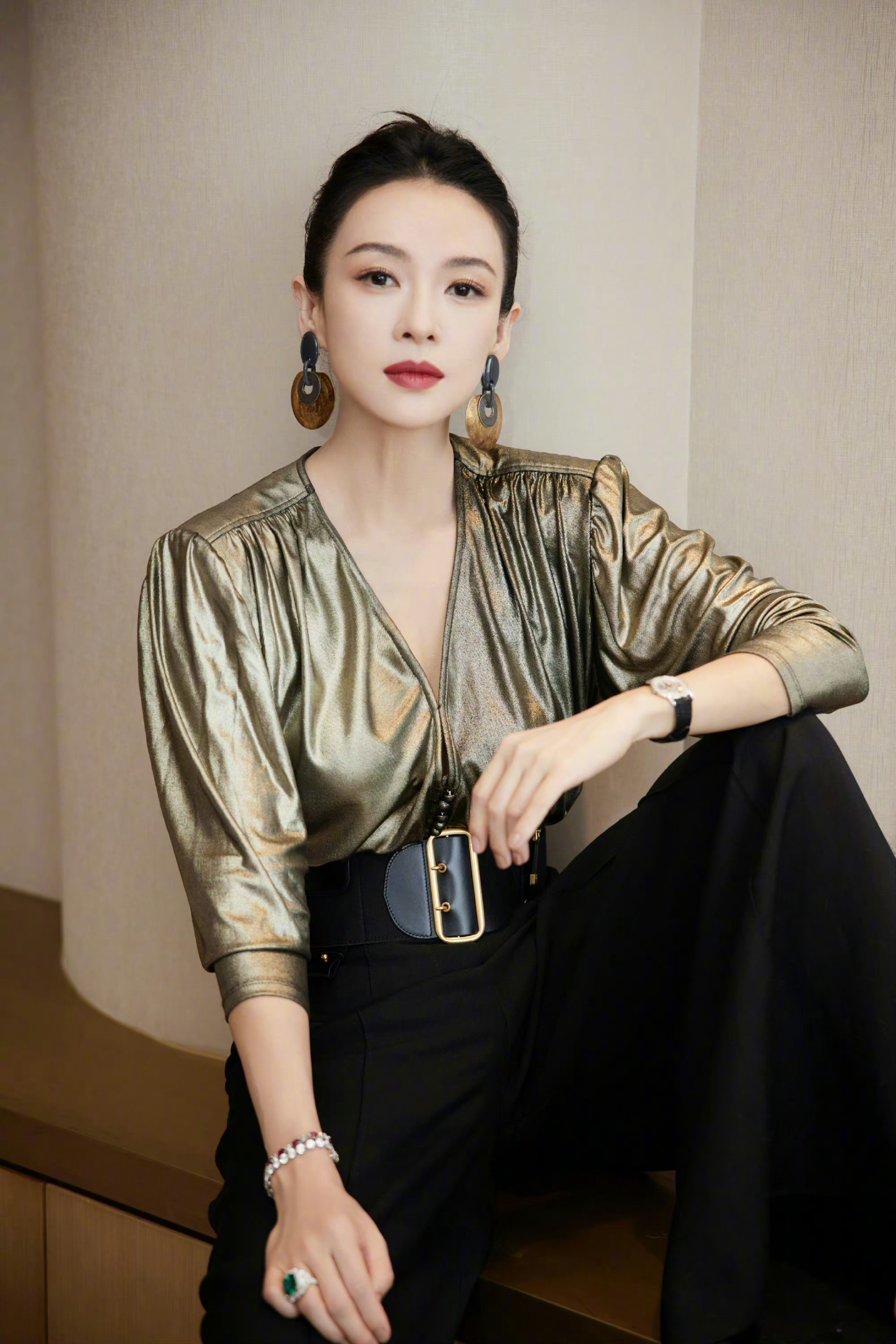 章子怡这张脸，不多拍电影说不过去__财经头条