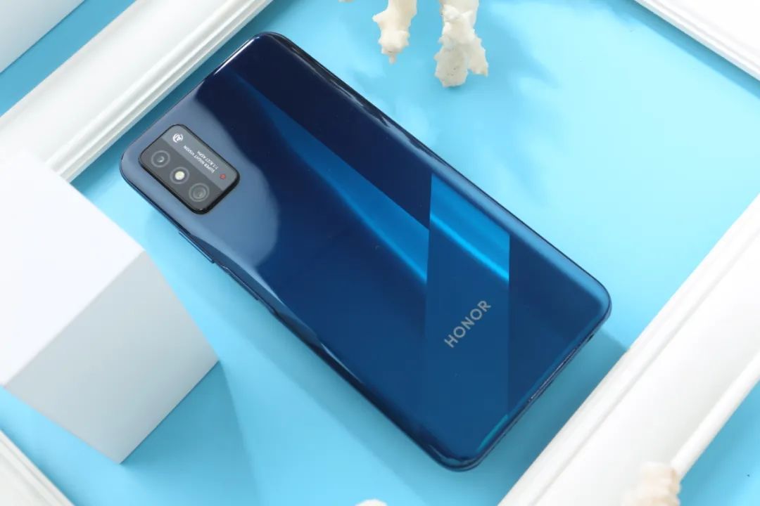 开启5g大屏时代荣耀x10max图赏