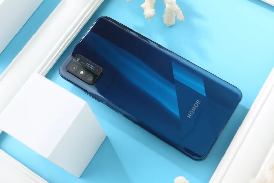 开启5g大屏时代荣耀x10max图赏