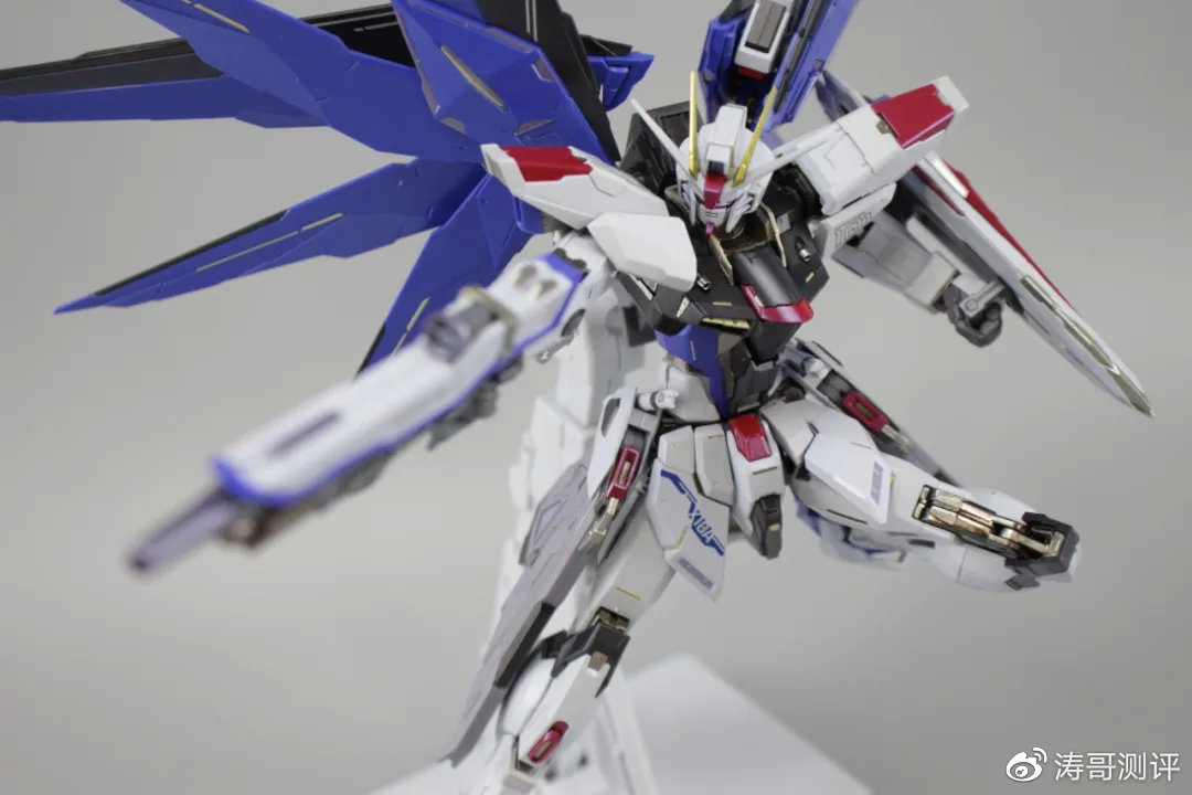 新生的蔚蓝之翼,mb自由2.0开箱简评!