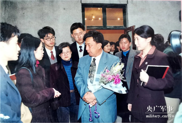 抗洪英雄李向群的父亲:一封寄不出的家书