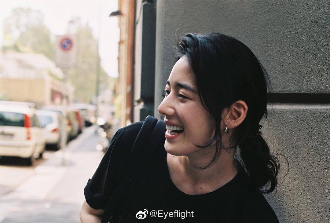 郑恩彩ins合集 | 光落在你身上__财经头条