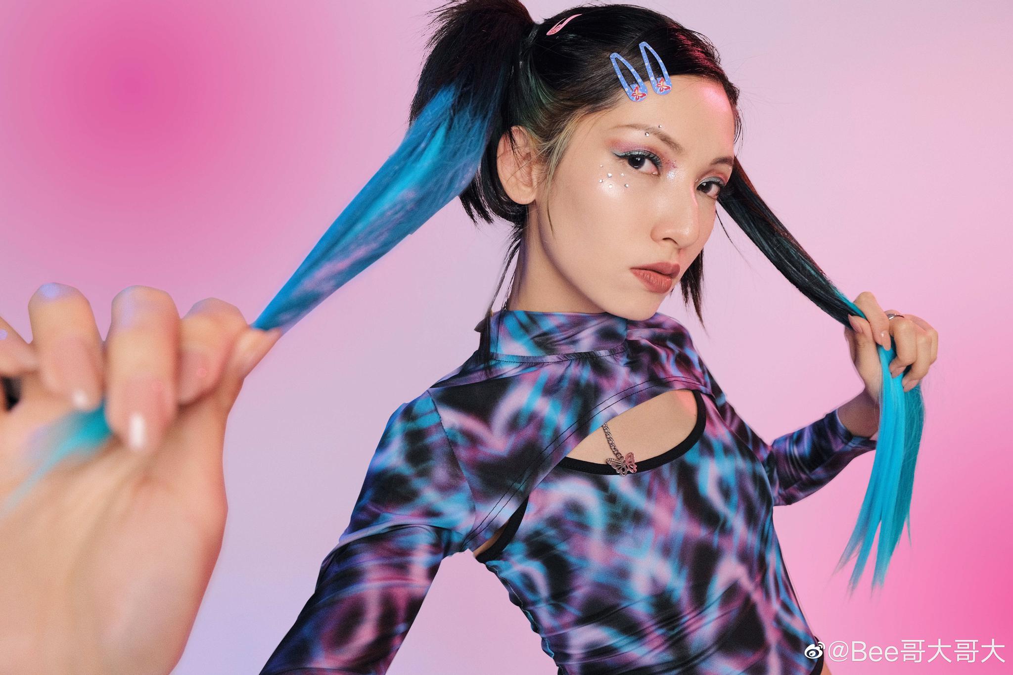 y2k女孩一起回到千禧年代03