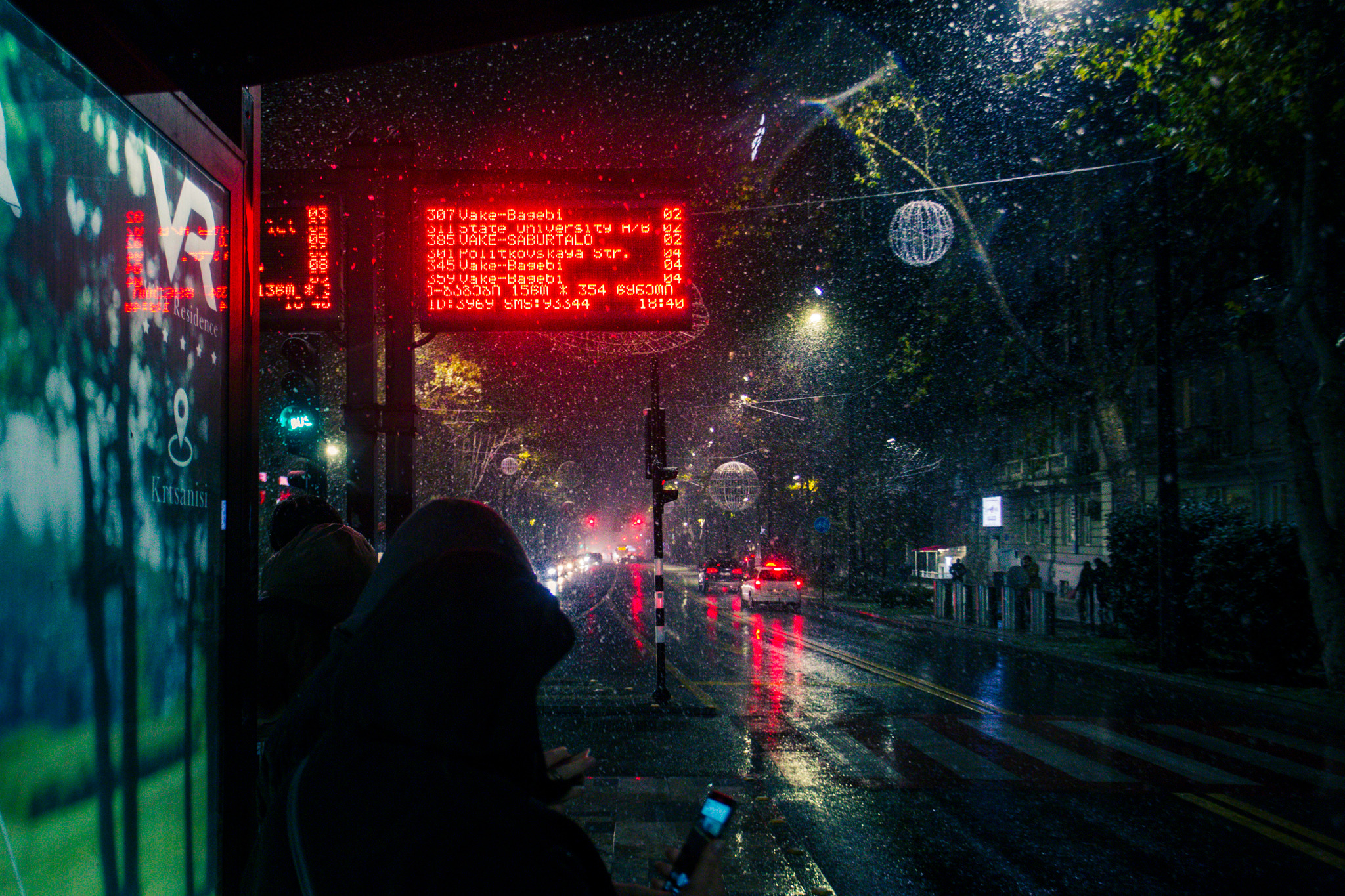 雨夜 | 573p5__财经头条