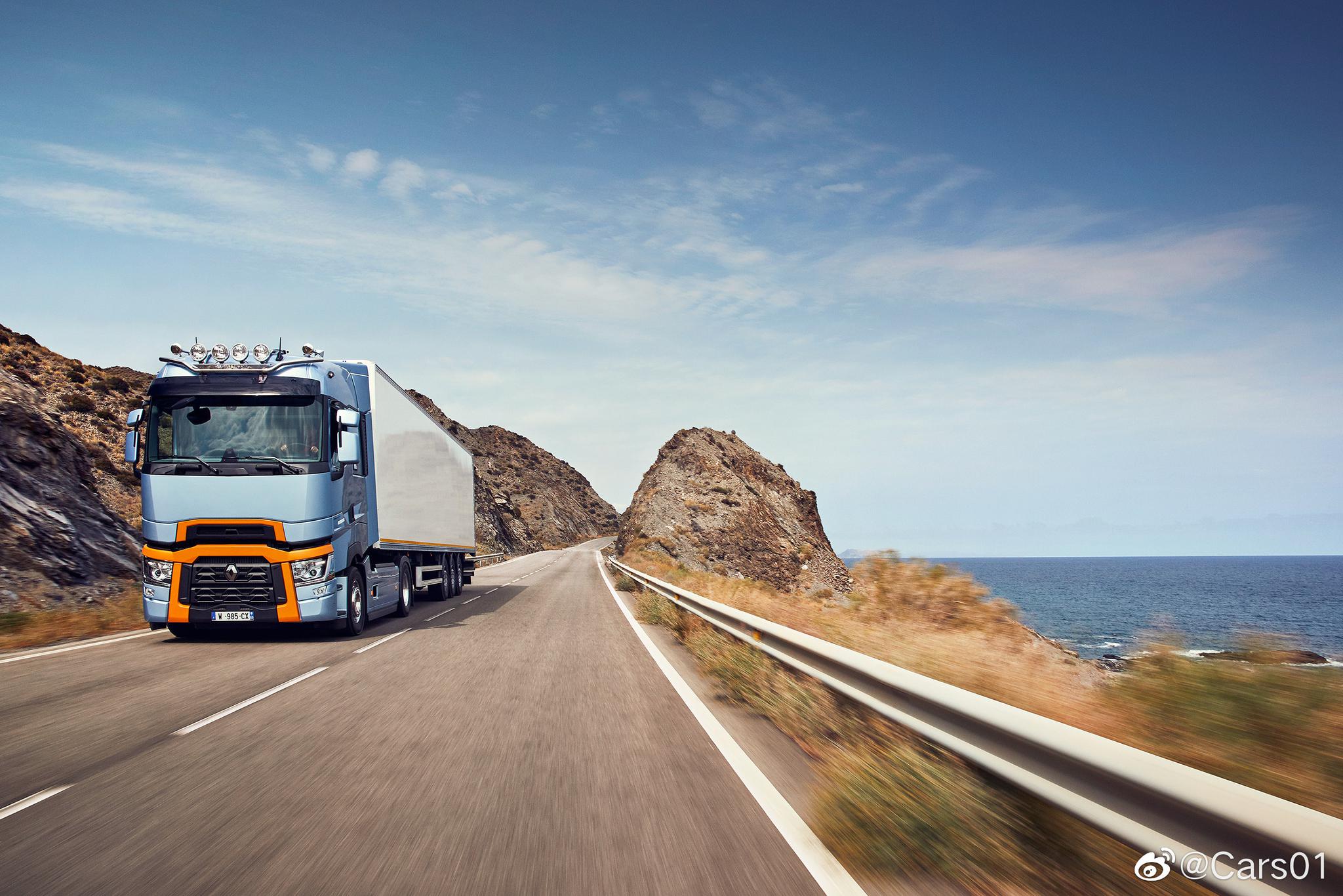 卡车这颜色挺清新