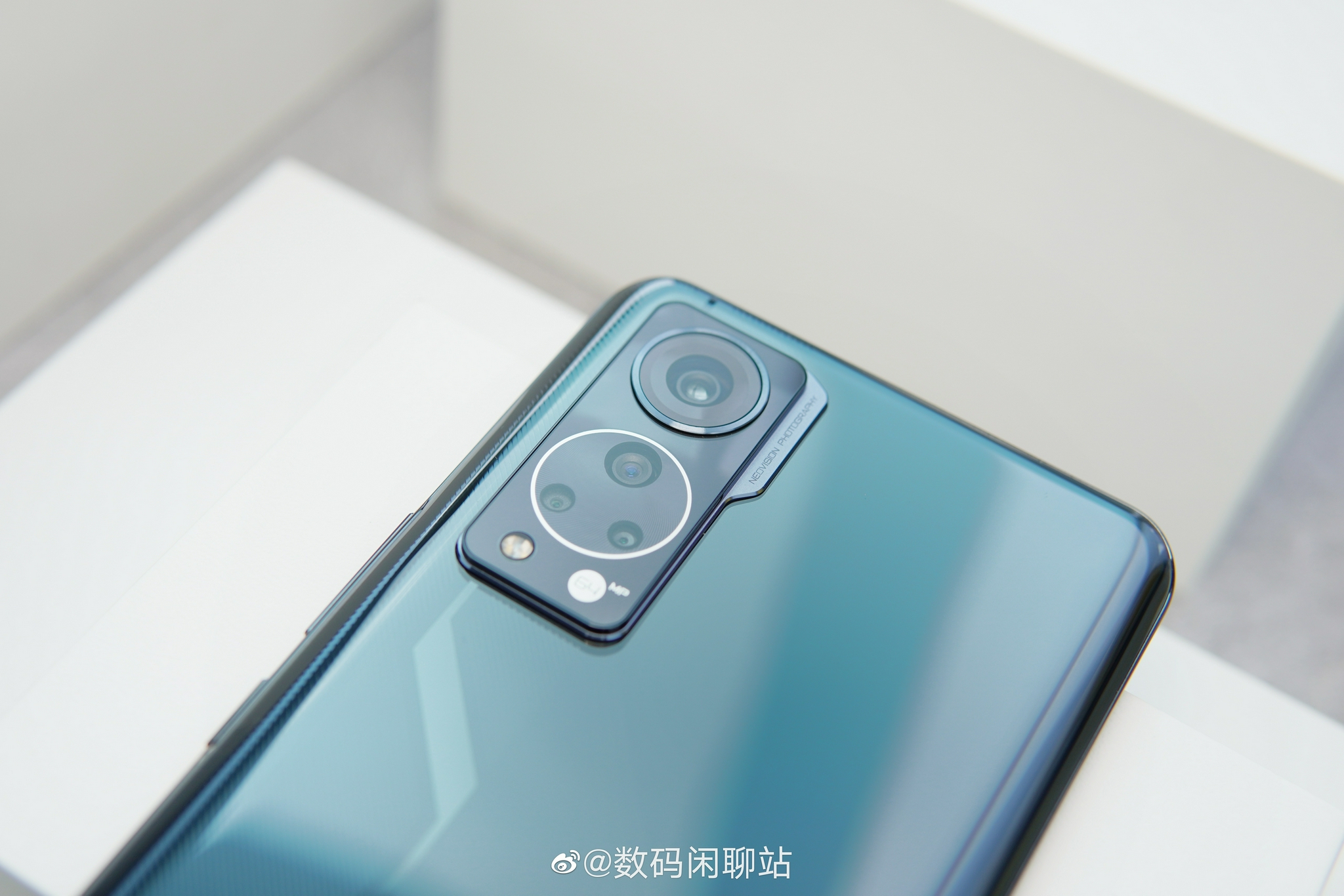 中兴axon30屏下版上手体验