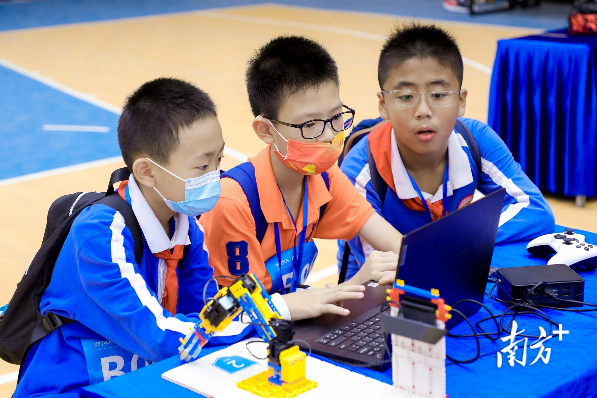 企业科技体验活动,学生创新能力体验赛,青少年科技创新大赛,学生电子