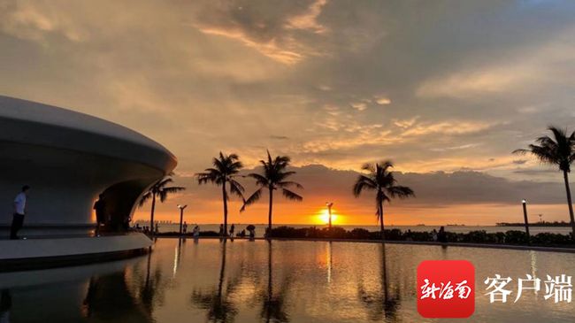 @市民游客 海口跨年又添新去处 云洞图书馆“云野集”即将开幕休闲区蓝鸢梦想 - Www.slyday.coM