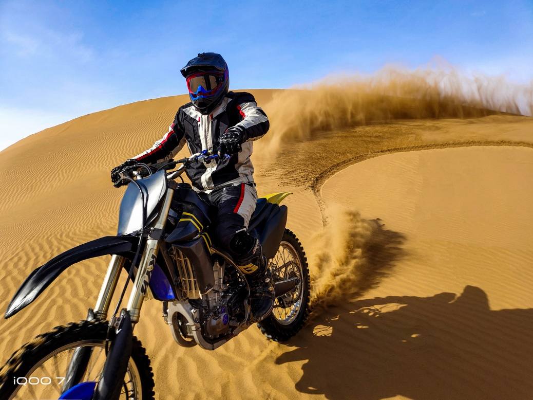 新一代KPL官方比赛用机亮相!iQOO 7给王者峡谷再添一份神力!