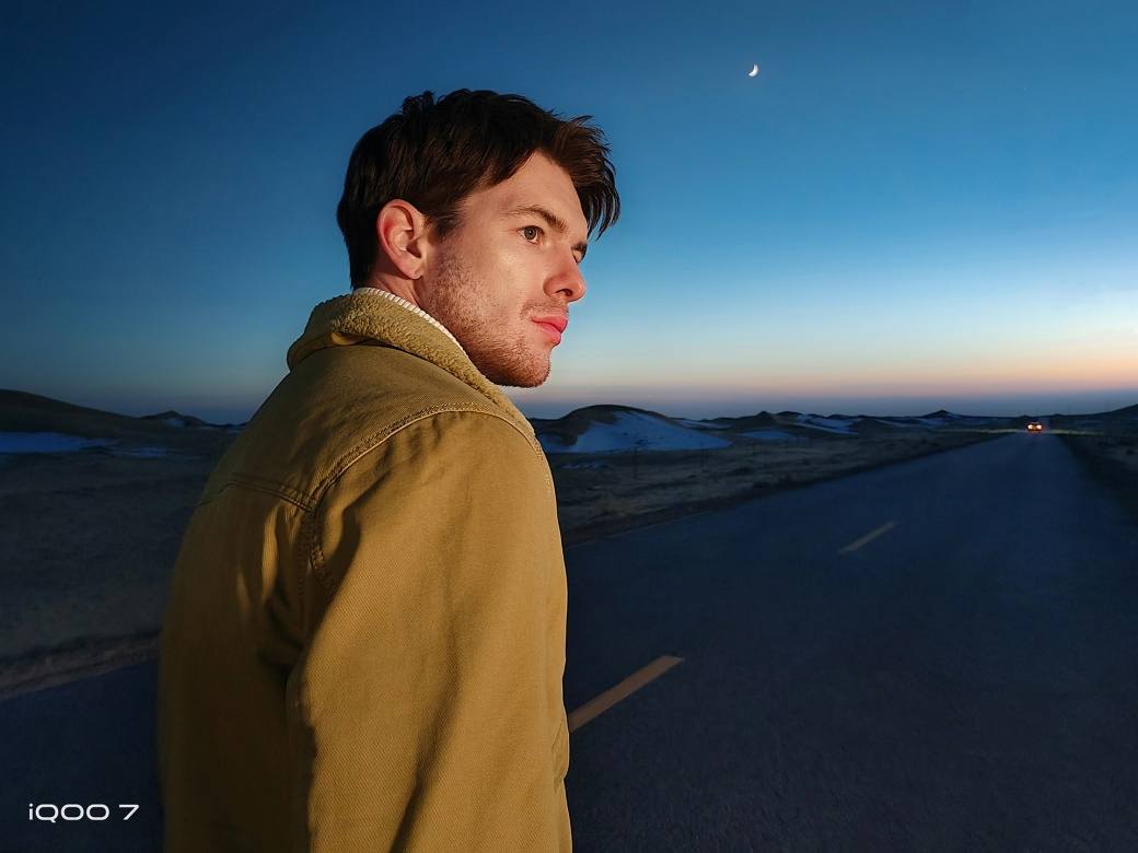 新一代KPL官方比赛用机亮相!iQOO 7给王者峡谷再添一份神力!