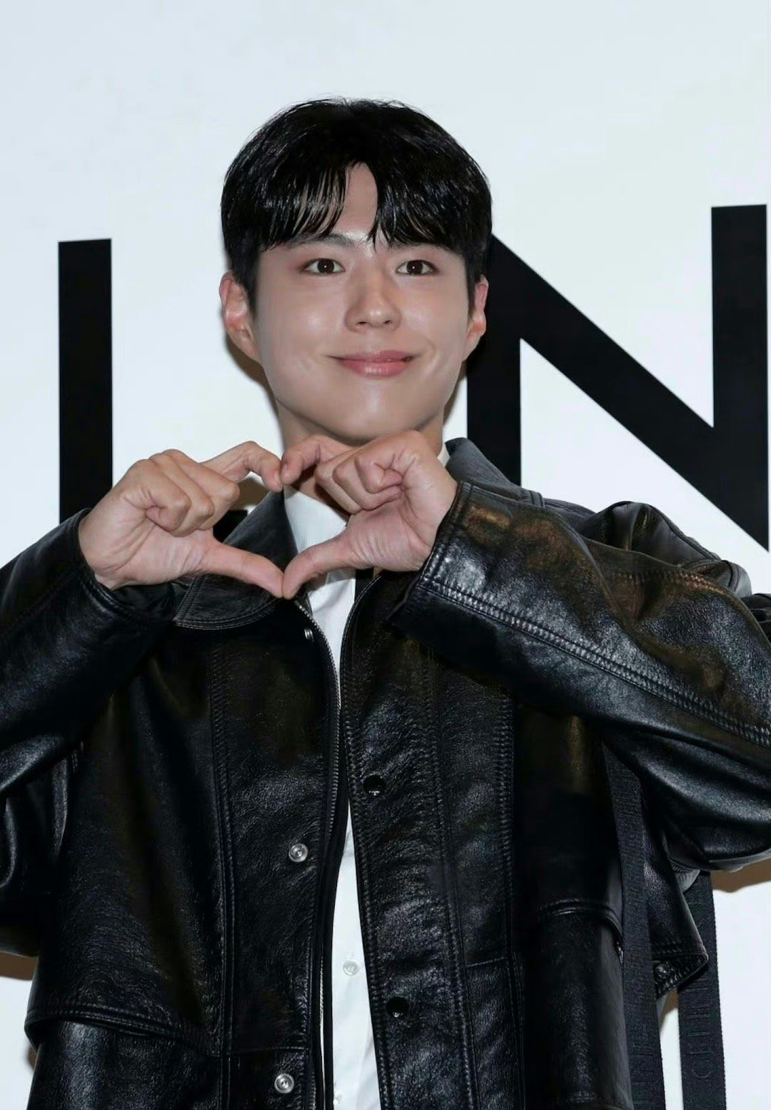 朴宝剑近照有,这个状态怎么样?是不是胖了