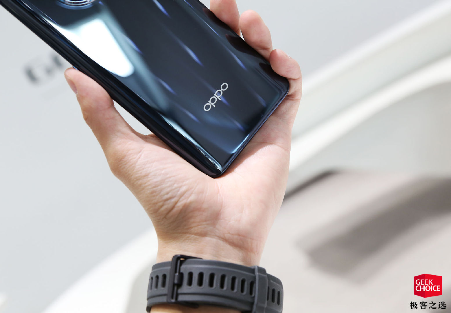 oppo ace2 评测:全球最快 40w 无线充电,手机中的「性能跑车」