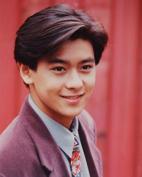 以前不少人都会在家里贴海报:林志颖__财经头条