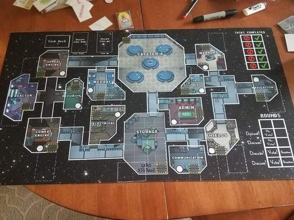 玩家自制《在我们之中》桌游 完美重现游戏地图细节