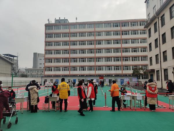 郑州速度！6小时完成1200万人核酸采样，郑州为何给自己加压？休闲区蓝鸢梦想 - Www.slyday.coM