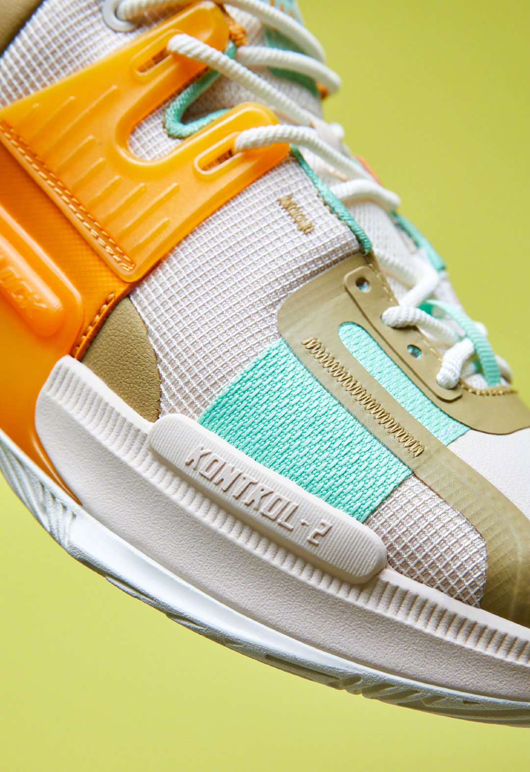 中国人自己的签名鞋可兰白克的签名鞋款克制2代