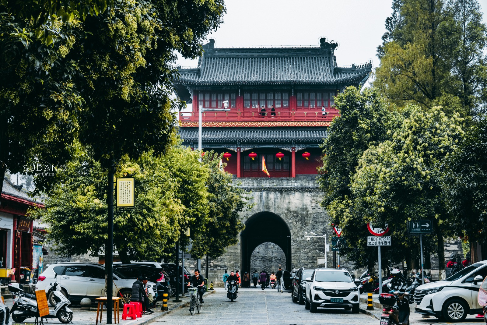 实拍荆州古城:充满烟火气的湖北荆州,居然是一座六国旧都
