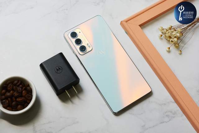 最薄的5g手机来了2599元起售的摩托罗拉edge轻奢版体验分享