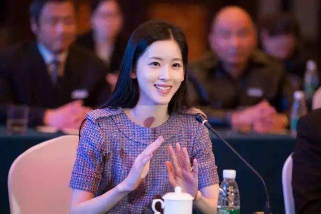 章泽天怀二胎照曝光,已退出大部分公司,与刘强东在美国享受生活休闲区蓝鸢梦想 - Www.slyday.coM 章泽天怀二胎照曝光,已退出大部分公司,与刘强东在美国享受生活休闲区蓝鸢梦想 - Www.slyday.coM