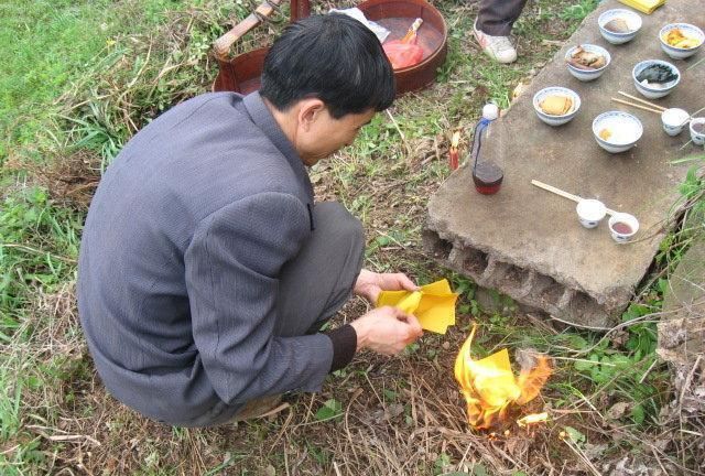 农村老话:"清明上坟带供笼,子孙后代不贫穷"这说的是啥意思?