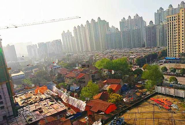 武汉盘龙城的那些城中村,是该搬迁,还是保留下来成为艺术村呢?