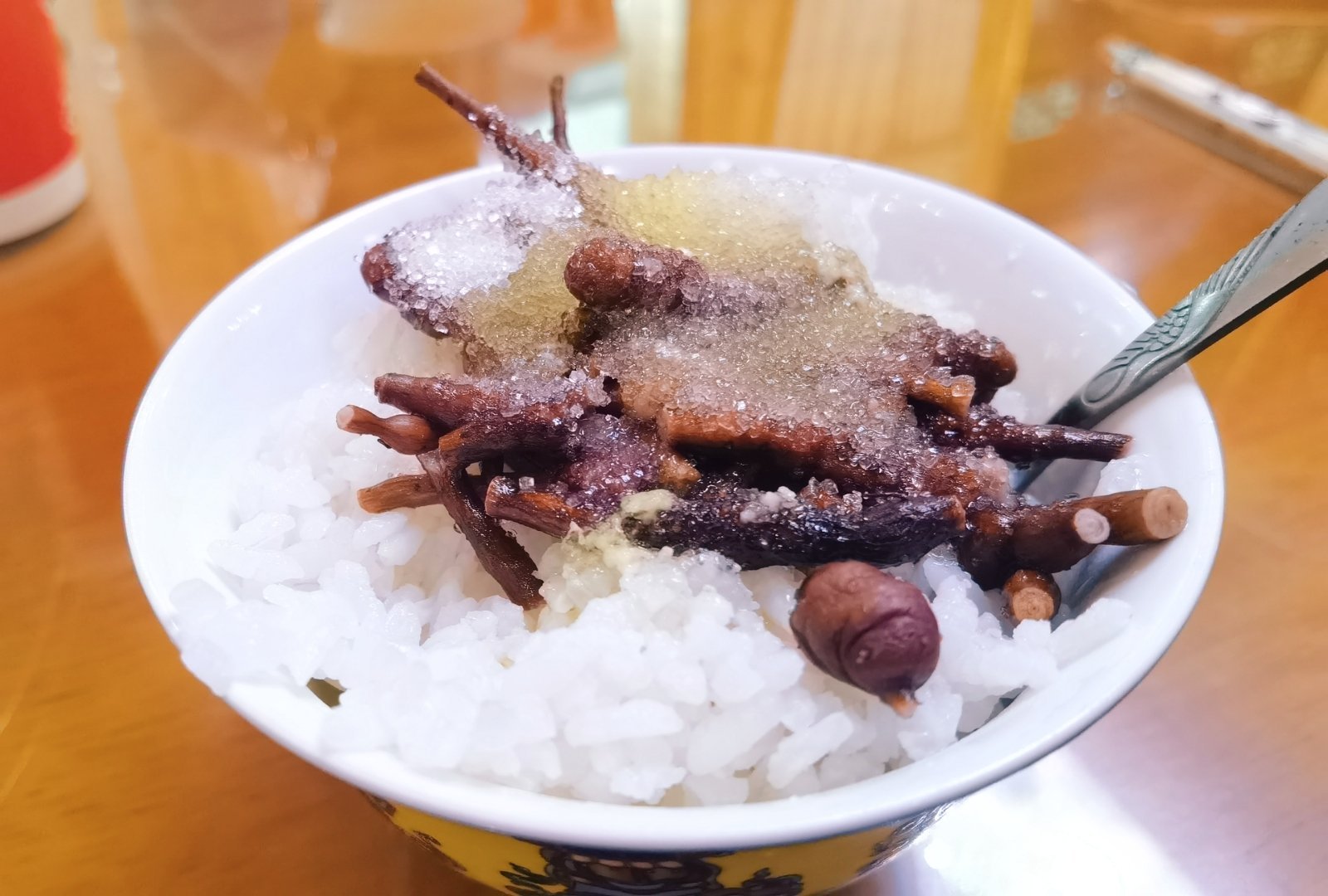 在甘南卓尼县的拉路河村美味的特色菜肴