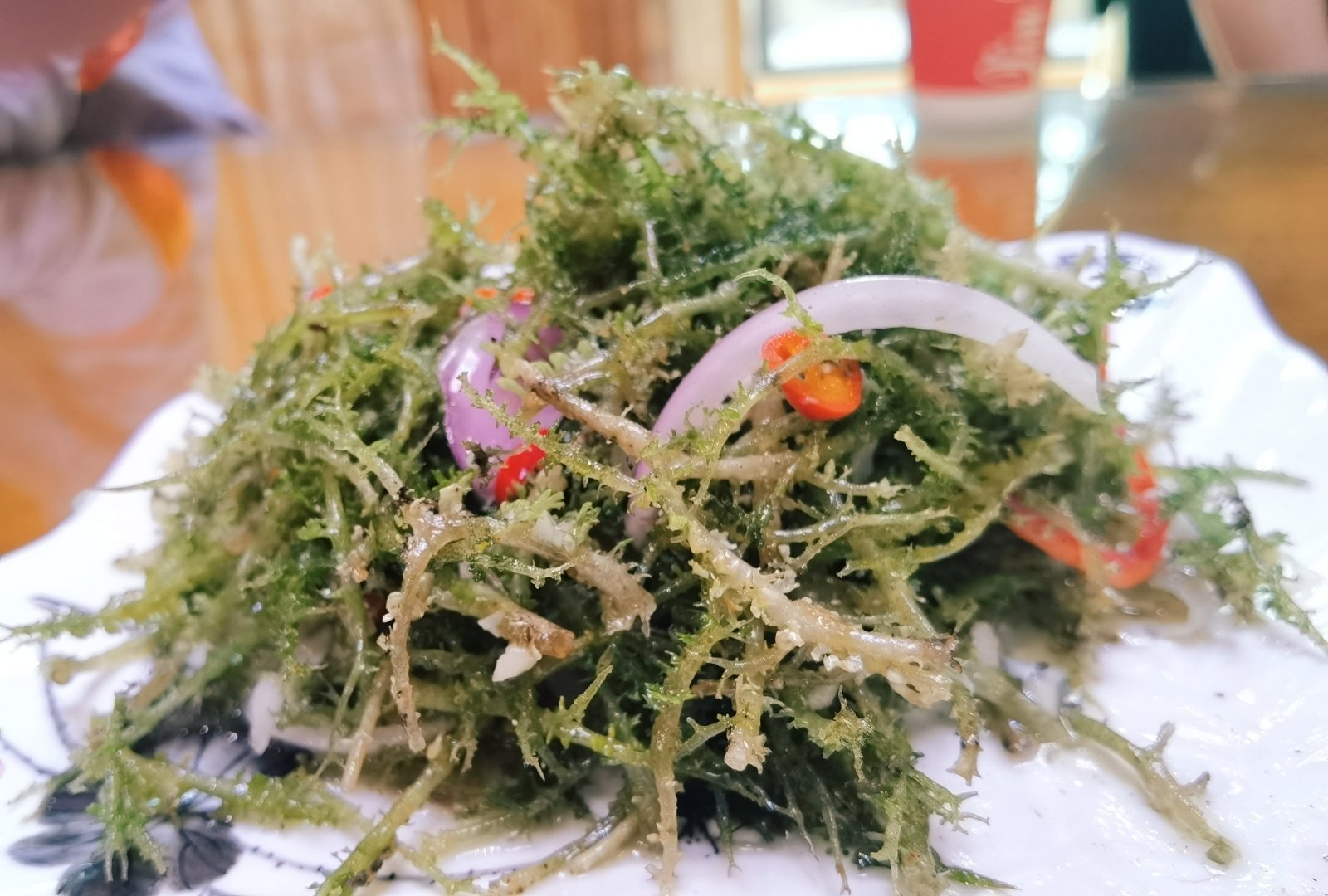 在甘南卓尼县的拉路河村美味的特色菜肴