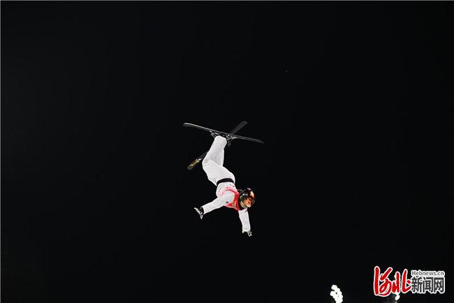 【聚焦北京冬奥会】自由式滑雪空中技巧混合团体决赛 中国队排名第一晋级次轮休闲区蓝鸢梦想 - Www.slyday.coM