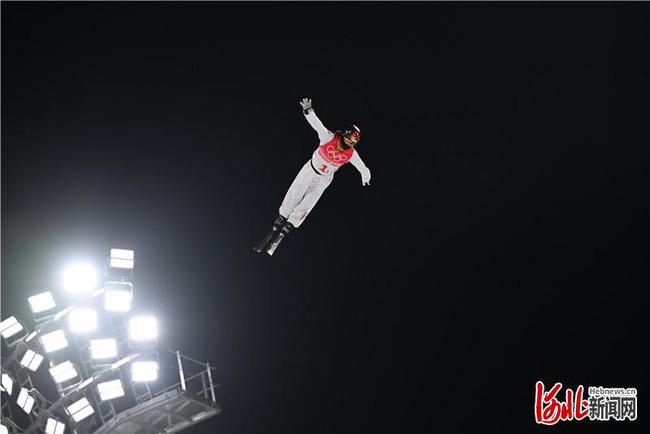 【聚焦北京冬奥会】自由式滑雪空中技巧混合团体决赛 中国队排名第一晋级次轮休闲区蓝鸢梦想 - Www.slyday.coM