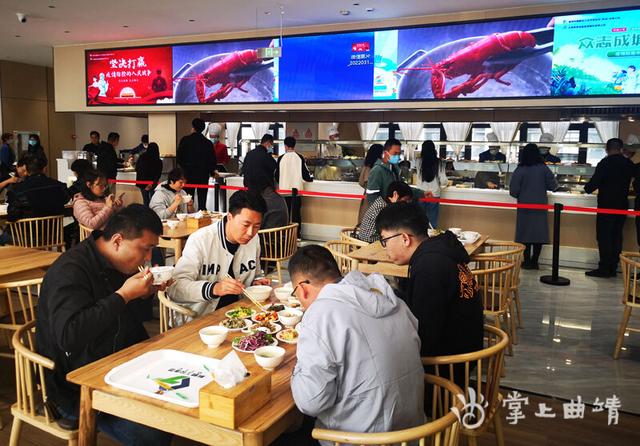 小碗菜店加盟排行榜_月不半川湘小碗菜与时俱进,坚持标准化、连锁化(2)