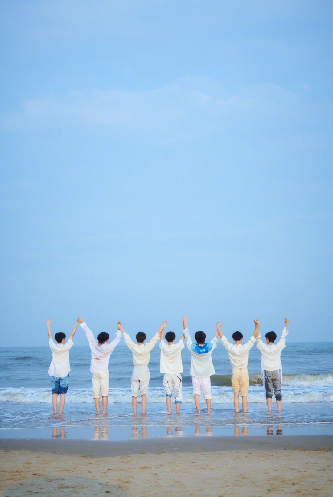 时代少年团夏日海边写真马嘉祺,丁程鑫,宋亚轩,刘耀文,张真源