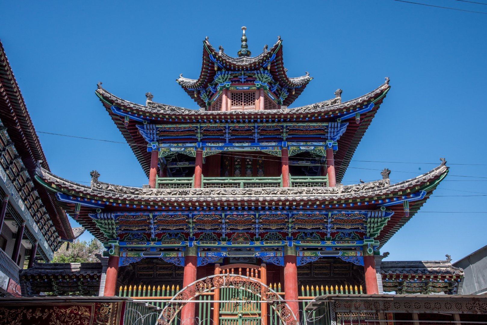 1 / 9 新疆现存最完整的汉地传统风格伊斯兰教清真寺,始建于清乾隆年