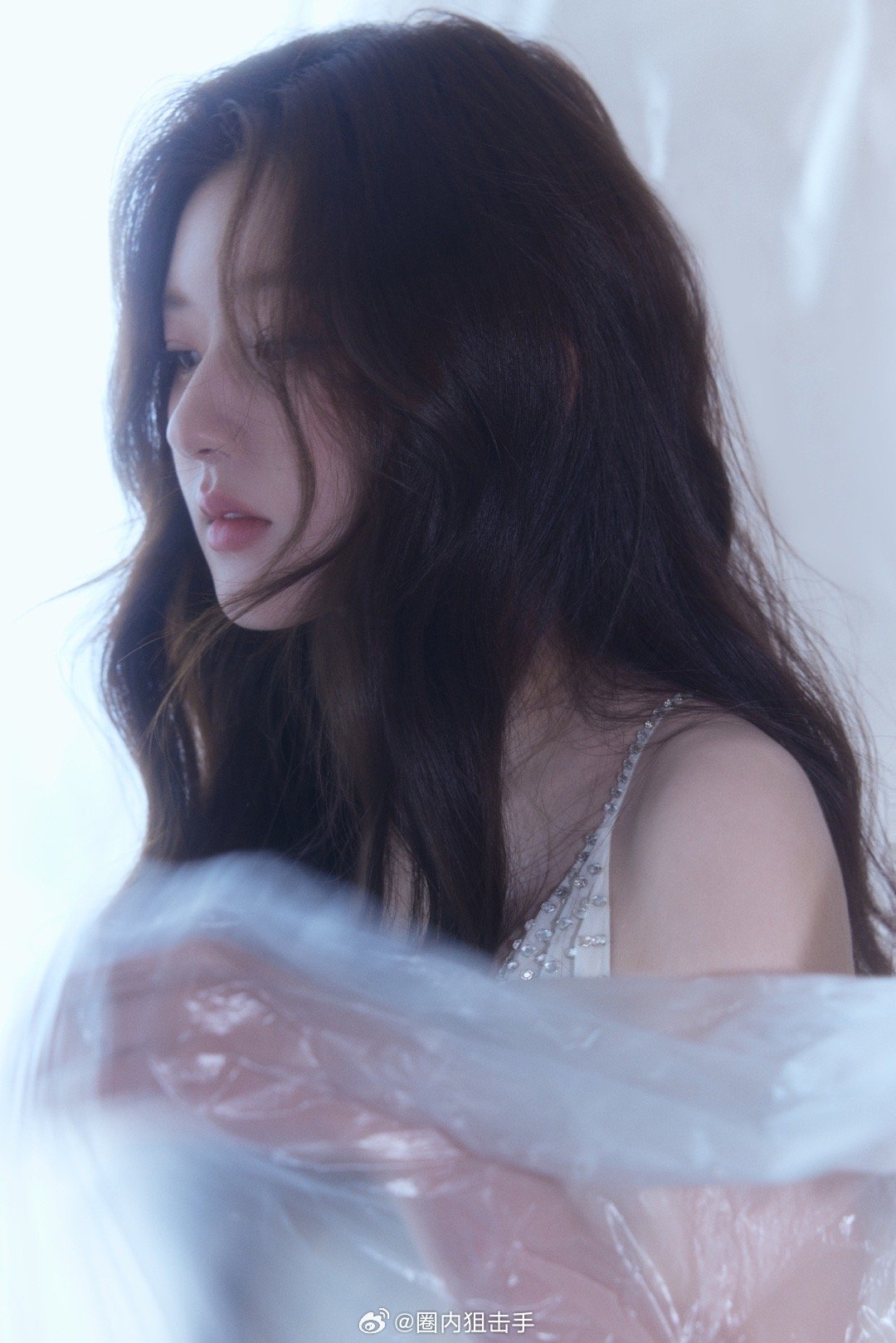 赵露思这一身白裙也太仙太美了吧……|赵露思|露思|白裙_新浪新闻