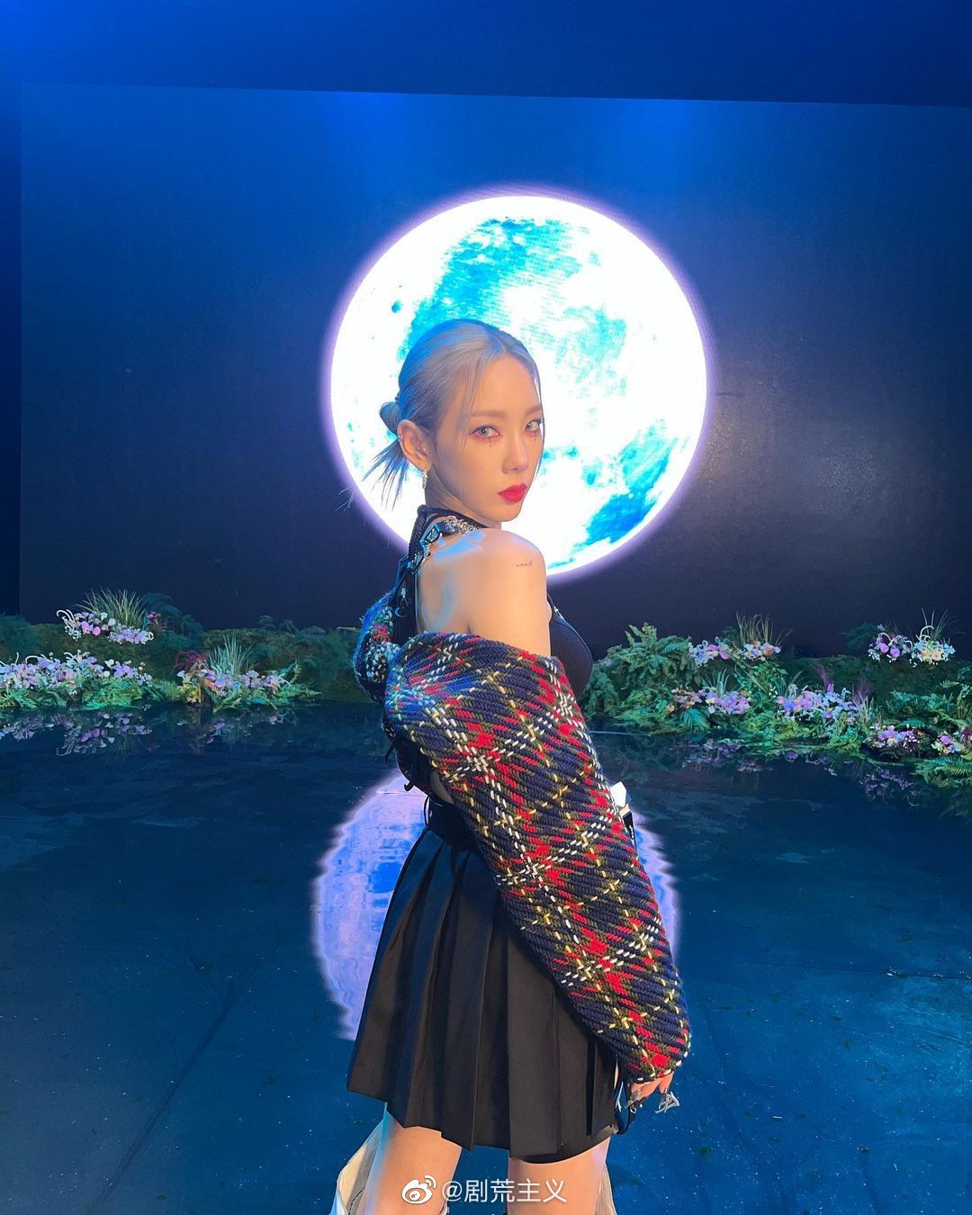 金泰妍晒INVU花絮图,真的很好看了家人们……__财经头条