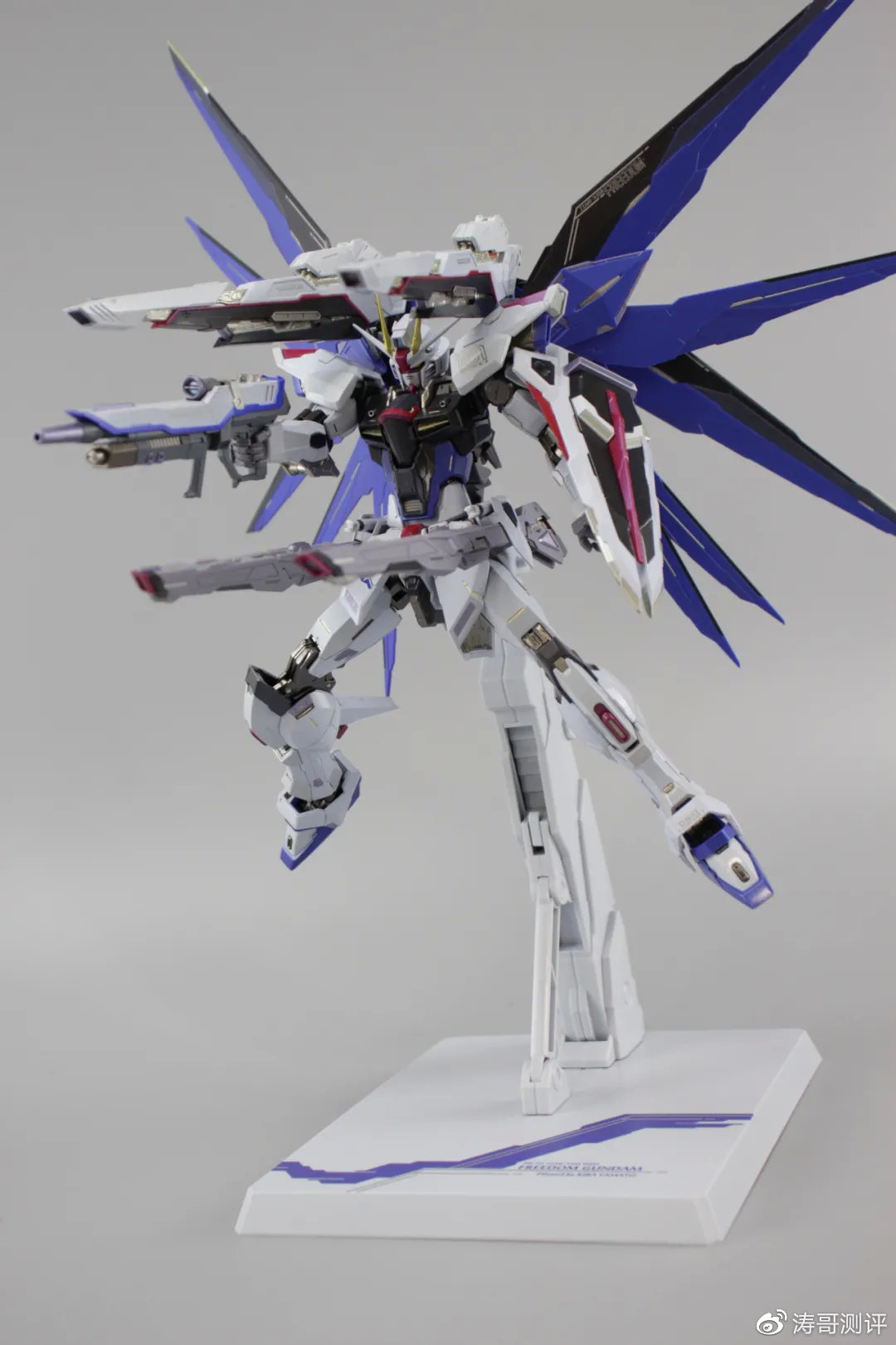 新生的蔚蓝之翼,mb自由2.0开箱简评!