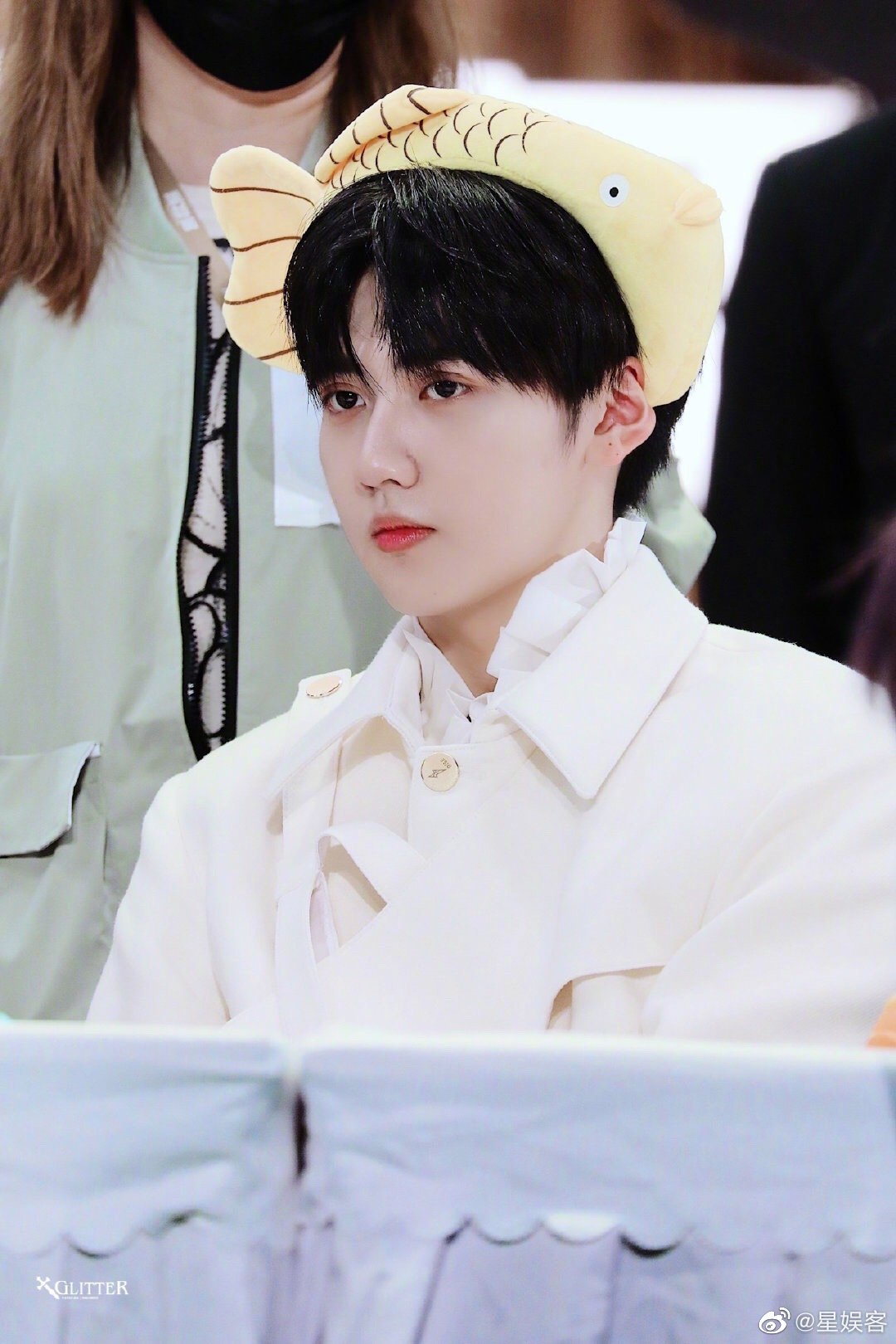 头饰富翁焉栩嘉是全世界最可爱的小朋友r1se焉栩嘉